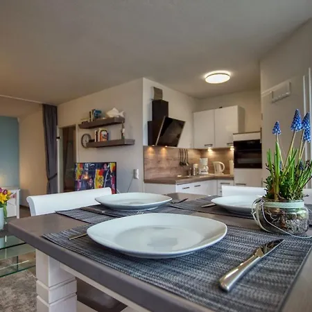 - Haus H, App 0h0707 Apartment